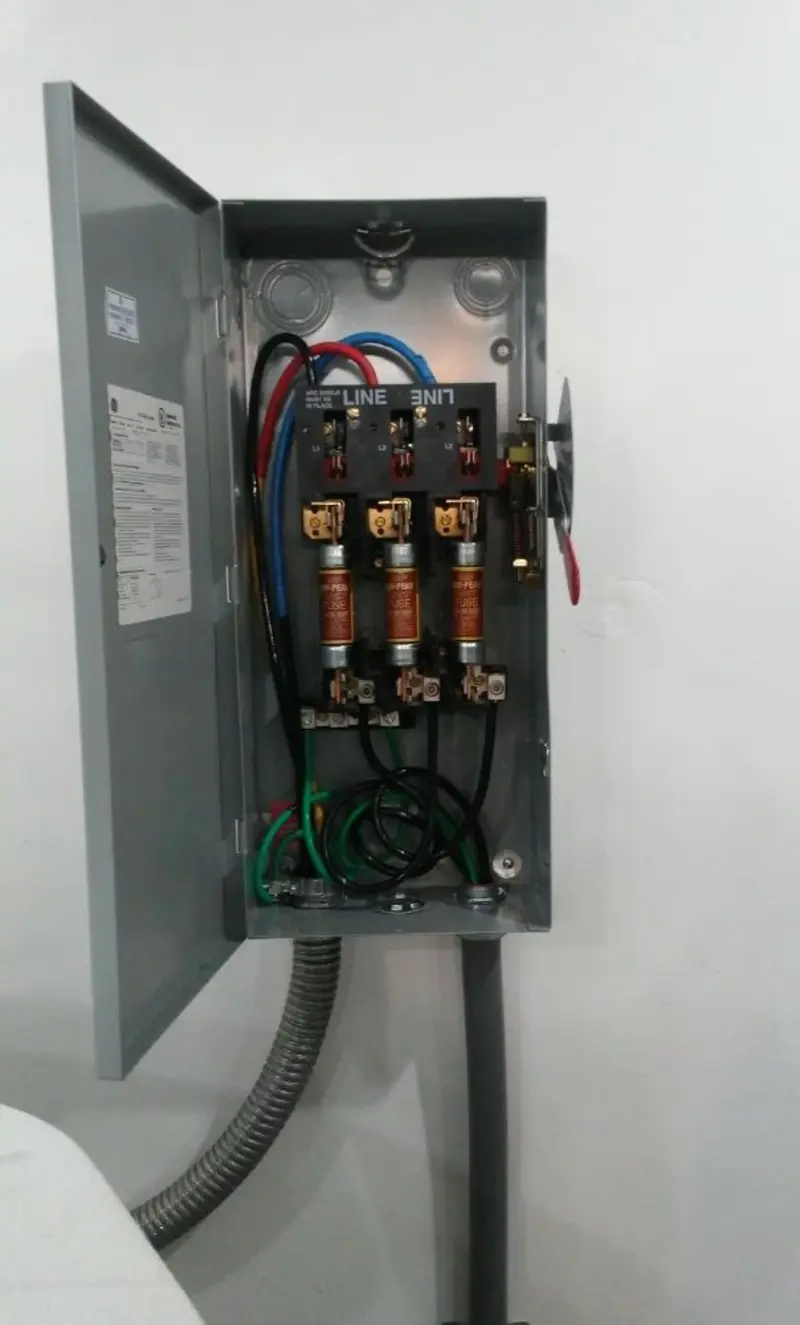Three-phase disconnect switch installed for Electrical Wiring & Rewiring in Elma